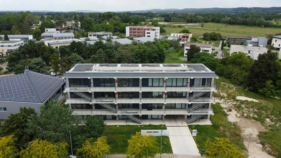 Bureau dans Avignon à louer Photo de l’immeuble– Image 1 sur 7