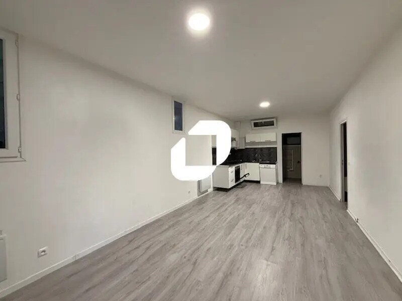 Local d’activités dans Ennery à louer Photo intérieure– Image 1 sur 8