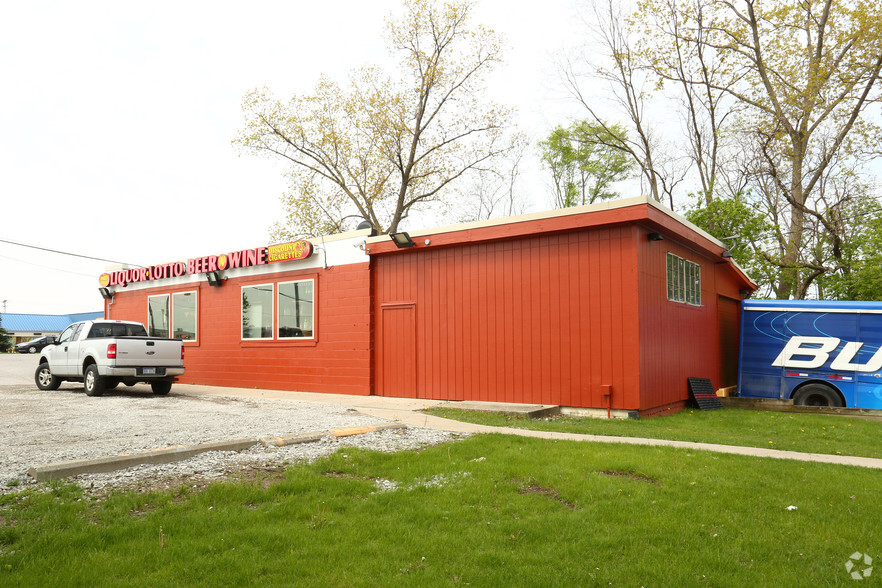 9901 E Grand River Ave, Brighton, MI à louer - Photo de l’immeuble – Image 3 sur 3