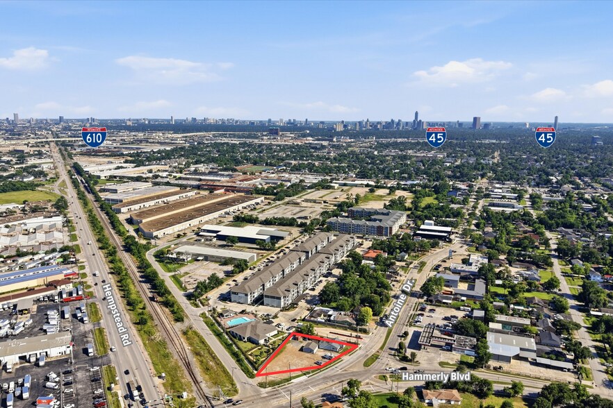 2106 Antoine Dr, Houston, TX à vendre - Photo de l’immeuble – Image 1 sur 15
