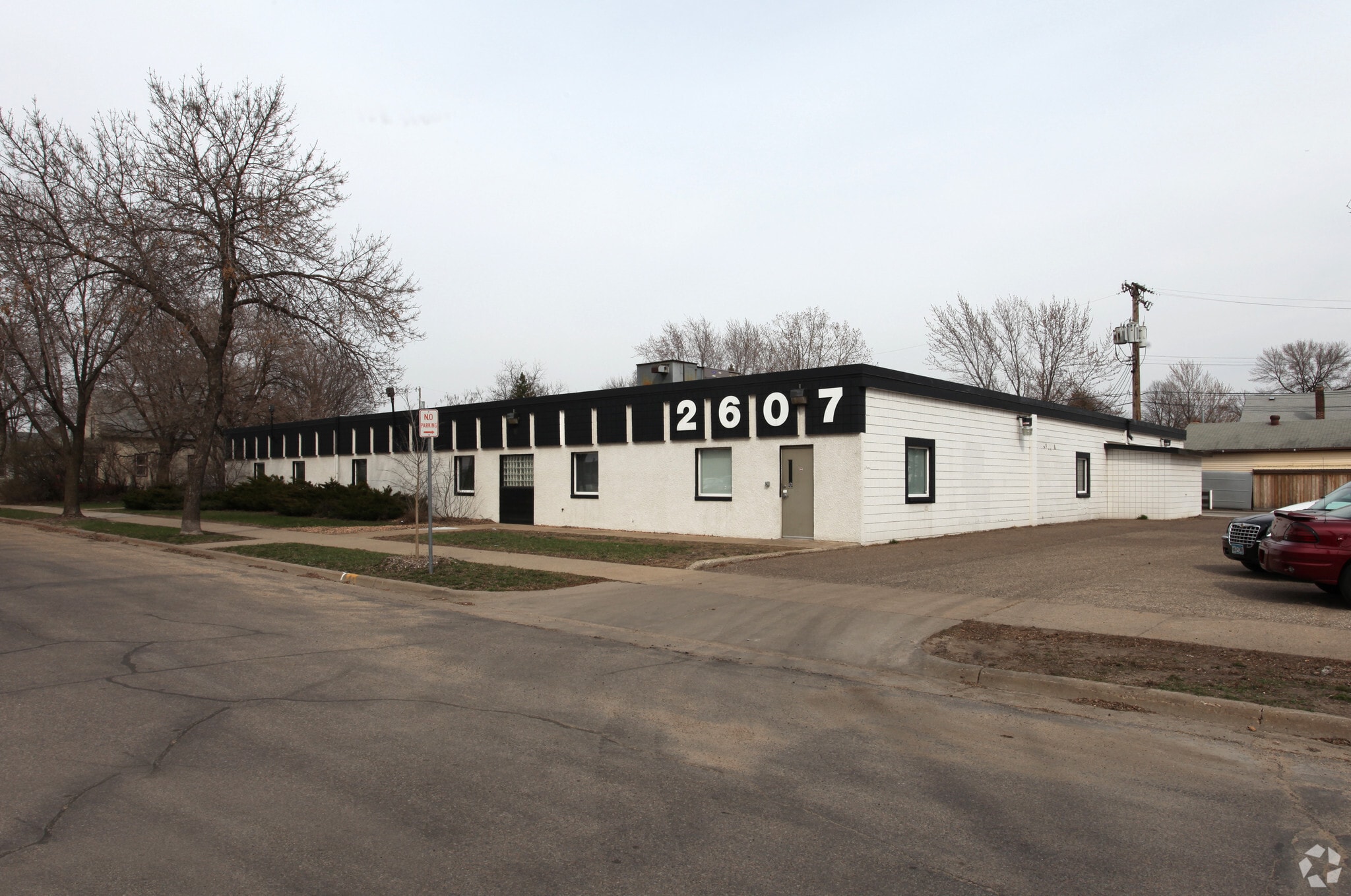 2607 NE 6th St, Saint Anthony, MN à vendre Photo principale– Image 1 sur 4