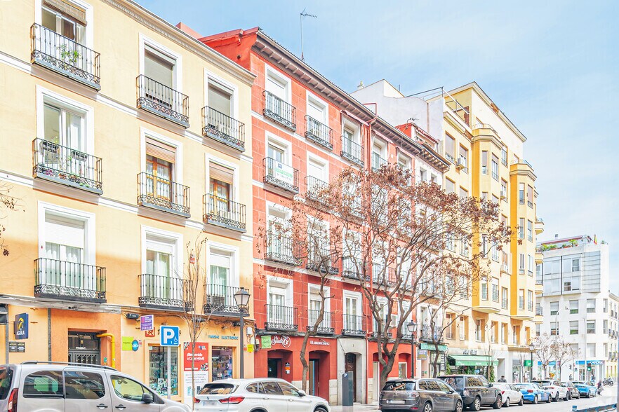Calle de Fernández de los Ríos, 6, Madrid, Madrid à louer - Photo de l’immeuble – Image 3 sur 3