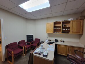 2476 N University Pky, Provo, UT à louer Photo intérieure– Image 2 sur 3