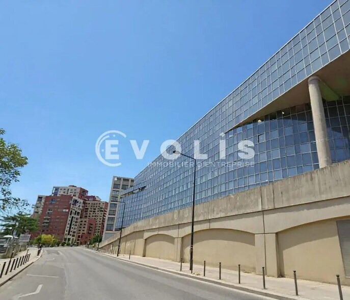 Bureau dans Ivry-sur-Seine à louer - Photo de l’immeuble – Image 1 sur 15