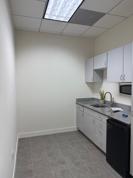 1539 Sawtelle Blvd, Los Angeles, CA à louer - Photo intérieure – Image 3 sur 19