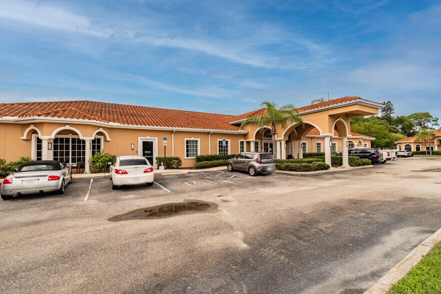 6640 78th Ave N, Pinellas Park, FL à vendre - Photo de l’immeuble – Image 1 sur 7