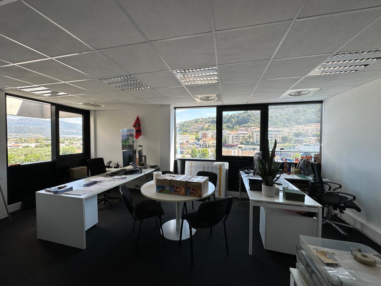 Bureau dans Nice à louer Photo de l’immeuble– Image 1 sur 14