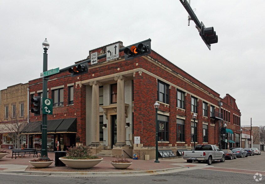 115 E Virginia St, McKinney, TX à louer - Photo principale – Image 1 sur 13