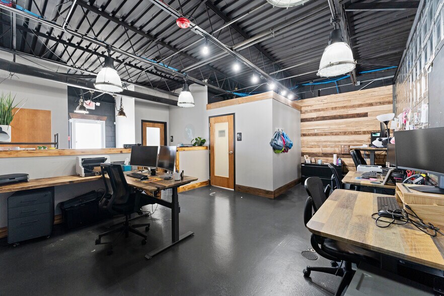 823 Chadwick St, Indianapolis, IN à vendre - Photo intérieure – Image 3 sur 13