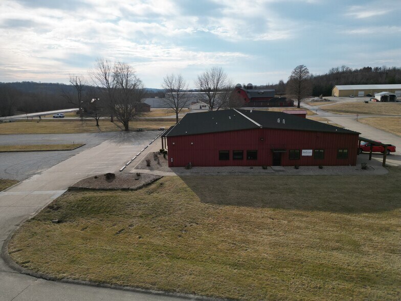 200 Hill Dr, Saint Meinrad, IN à louer - Photo de l’immeuble – Image 2 sur 4