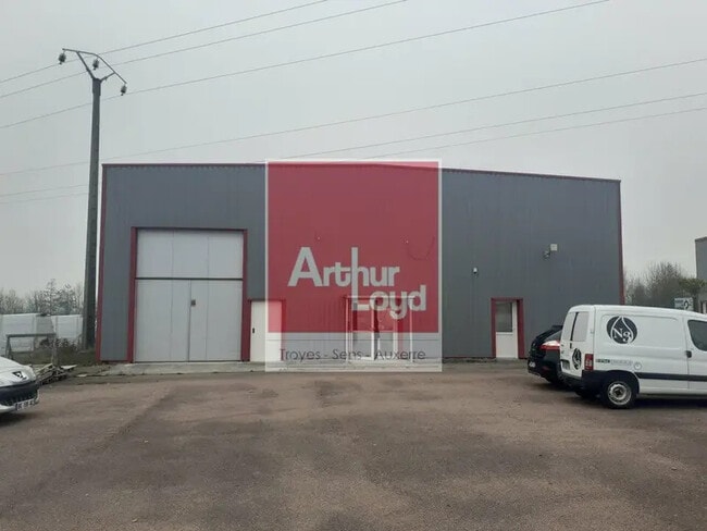Plus de détails pour Industriel/Logistique à louer