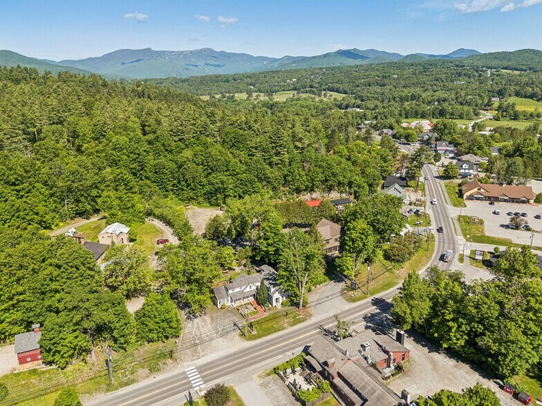 299 Mountain Rd, Stowe, VT à vendre - Photo de l’immeuble – Image 3 sur 17