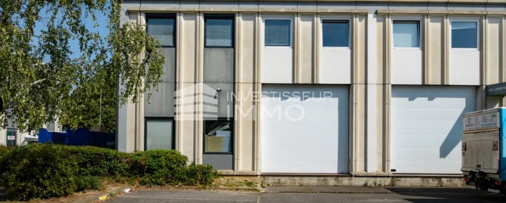 Local d’activités dans Gennevilliers à louer - Photo de l’immeuble – Image 2 sur 3