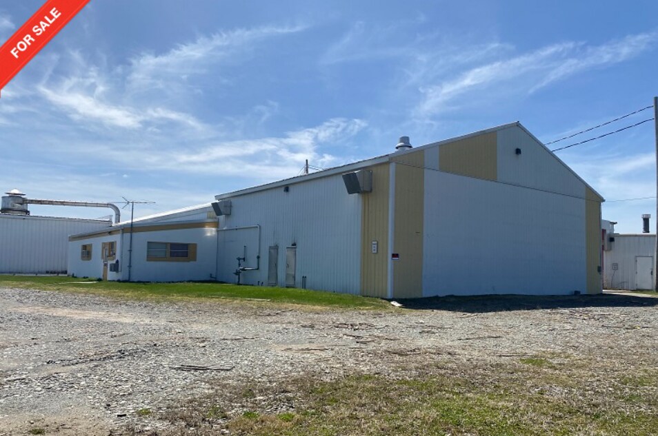 Industriel/Logistique dans Pine Valley, NY à vendre Photo principale– Image 1 sur 2