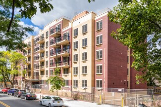 Plus de détails pour 645 Gates Ave, Brooklyn, NY - Local commercial à louer