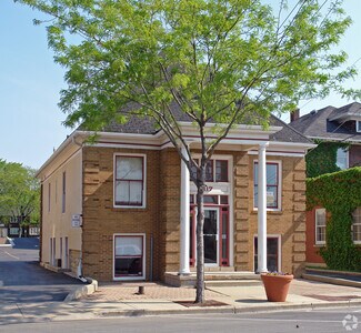 Plus de détails pour 117-121 W. Wesley St, Wheaton – Local commercial à vendre, Wheaton, IL