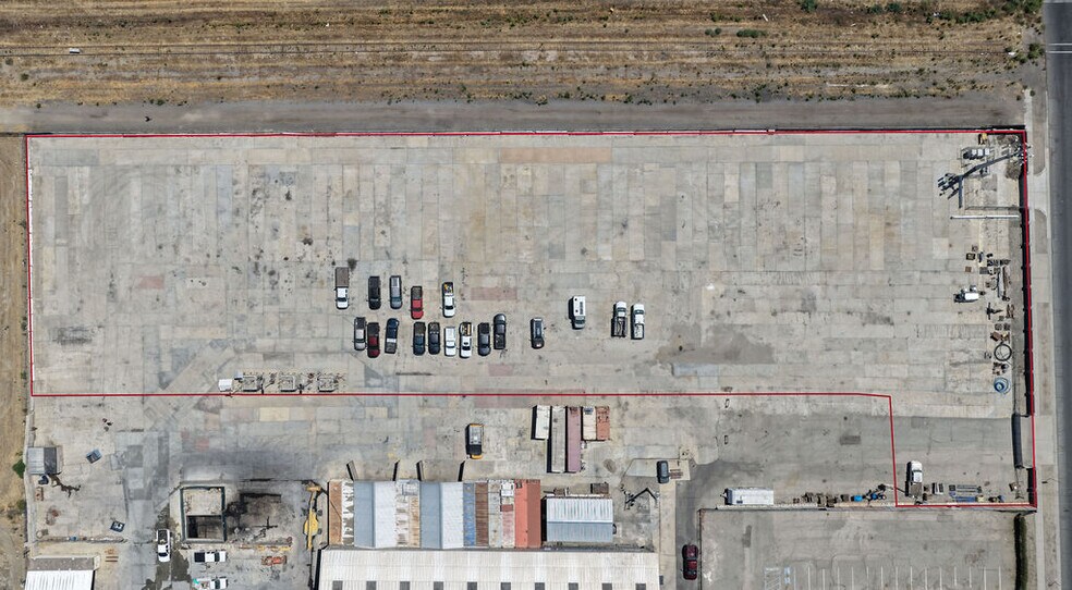 170 E Oakland Ave, Hemet, CA à louer - Photo de l’immeuble – Image 1 sur 4