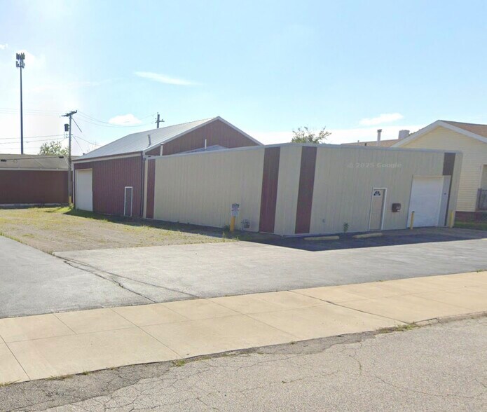 158 Woodbury St, Elyria, OH à vendre - Photo de l’immeuble – Image 2 sur 4