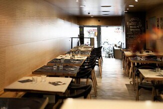 Plus de détails pour Local commercial à louer