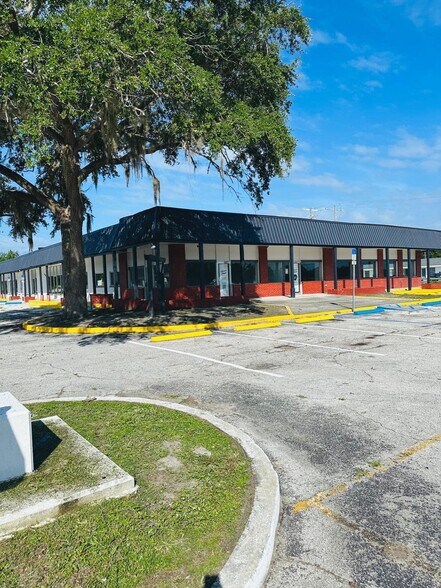 6500 Miami Dr, Lake Wales, FL à louer - Photo de l’immeuble – Image 2 sur 10
