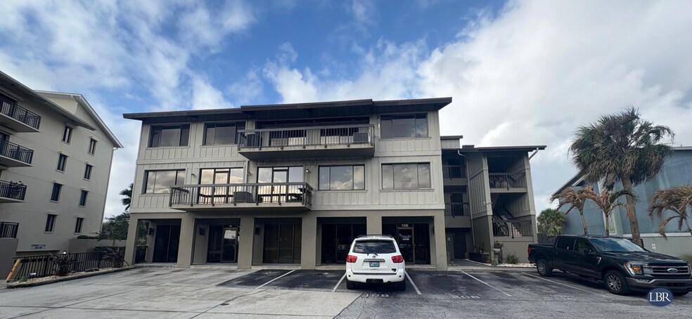 2210 S Front St, Melbourne, FL à vendre - Photo de l’immeuble – Image 1 sur 5