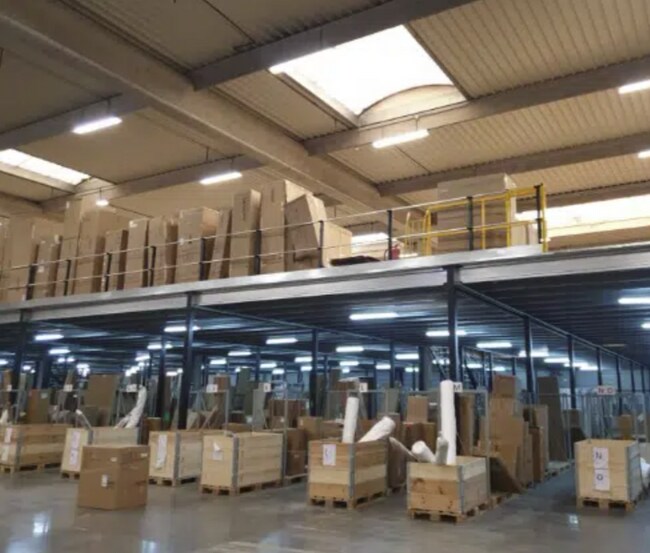 Plus de détails pour Local d'activités à louer