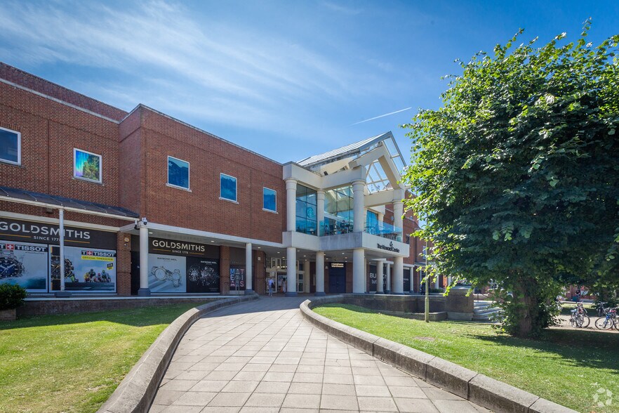 Howardsgate, Welwyn Garden City à louer - Photo de l’immeuble – Image 2 sur 10