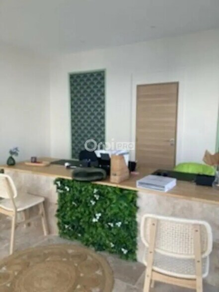 Local d'activités dans Pau à vendre - Photo de l’immeuble – Image 1 sur 4