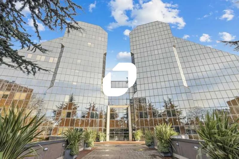 191 Avenue Aristide Briand, Cachan à louer Photo de l’immeuble– Image 1 sur 27