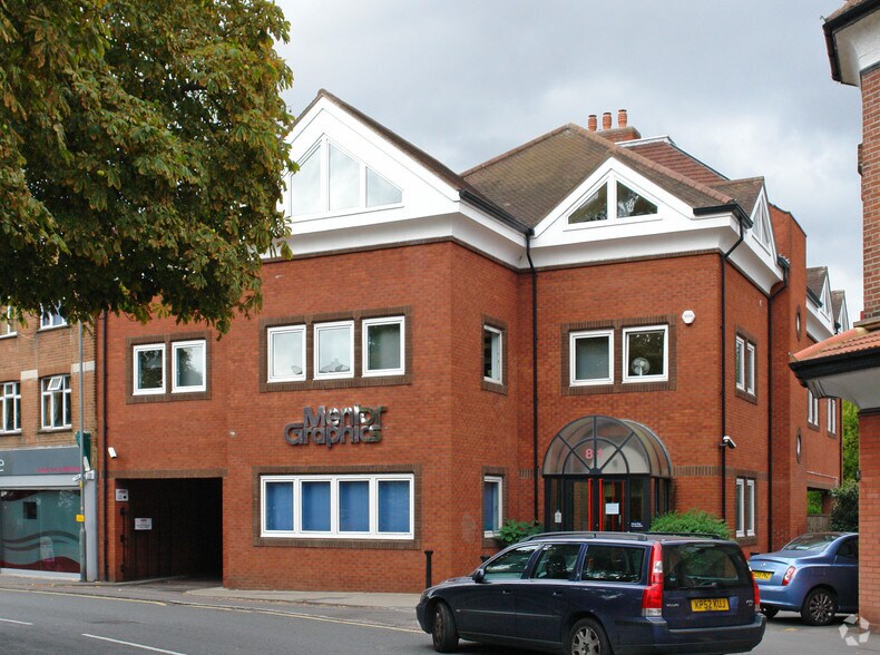 81-81A Bridge Rd, East Molesey à louer - Photo principale – Image 1 sur 13