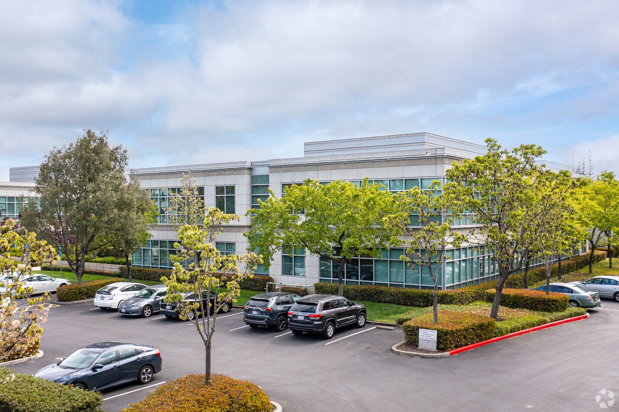 601 California Ave, Palo Alto, CA à louer Photo principale– Image 1 sur 6