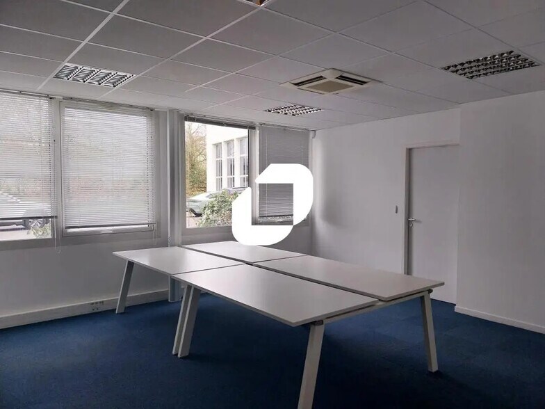 Bureau dans Carquefou à louer - Photo de l’immeuble – Image 3 sur 8