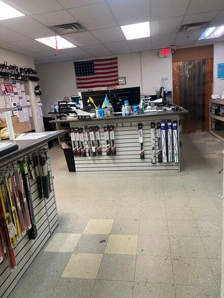 1032-1034 Saw Mill Run Blvd W, Pittsburgh, PA à louer - Photo de l’immeuble – Image 2 sur 13