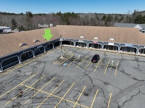 1470 Route 44, Raynham, MA à louer Photo de l’immeuble– Image 1 sur 3