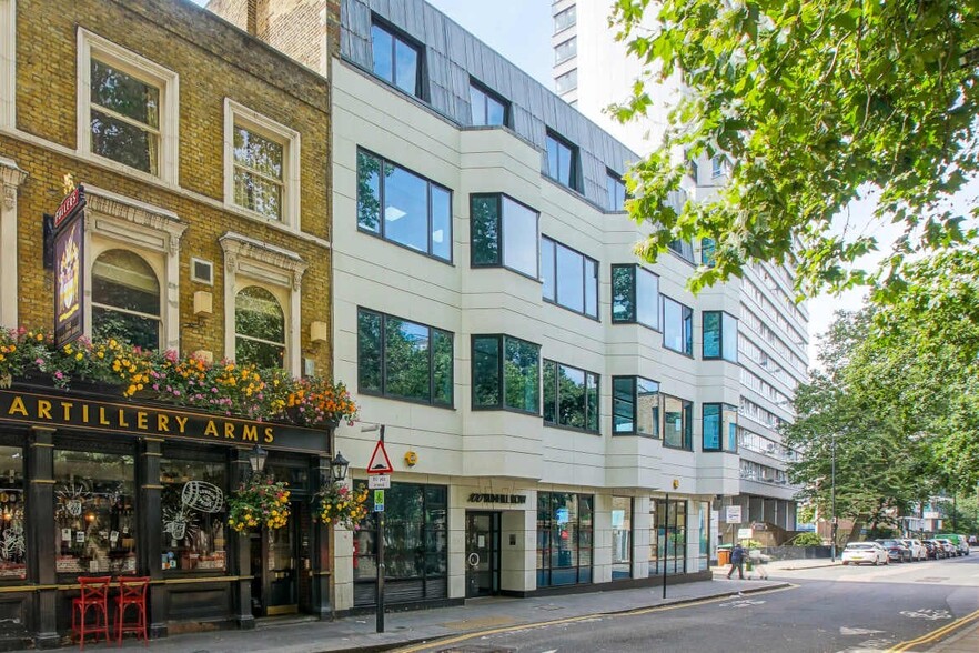 100 Bunhill Row, Londres à vendre - Photo de l’immeuble – Image 3 sur 3