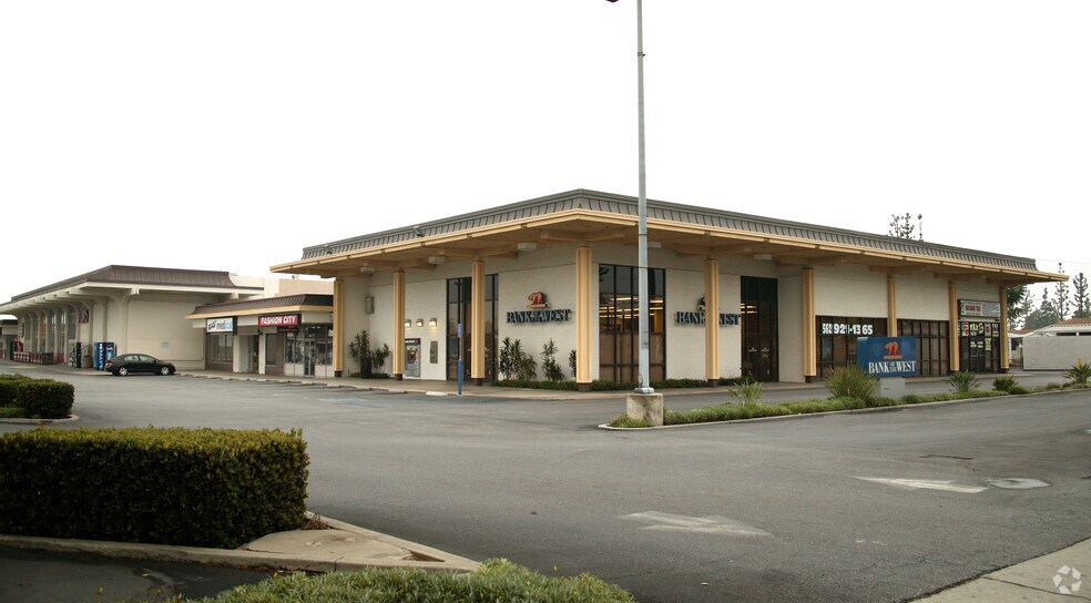 12721-12807 Valley View Ave, La Mirada, CA à louer - Photo de l’immeuble – Image 2 sur 6