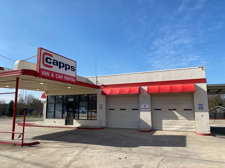 4300 Airport Blvd, Austin, TX à louer - Photo de l’immeuble – Image 3 sur 5
