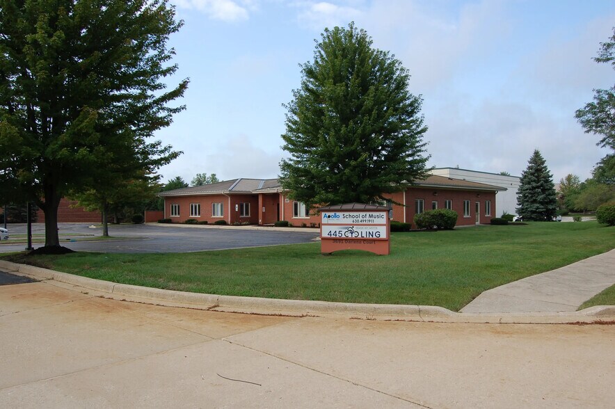 3691 Darlene Ct, Aurora, IL à louer - Photo de l’immeuble – Image 2 sur 9
