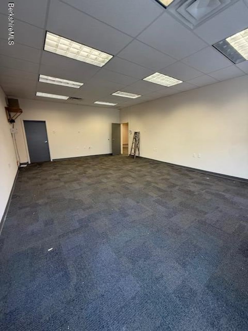 81 Main St, North Adams, MA à louer Photo intérieure– Image 1 sur 3