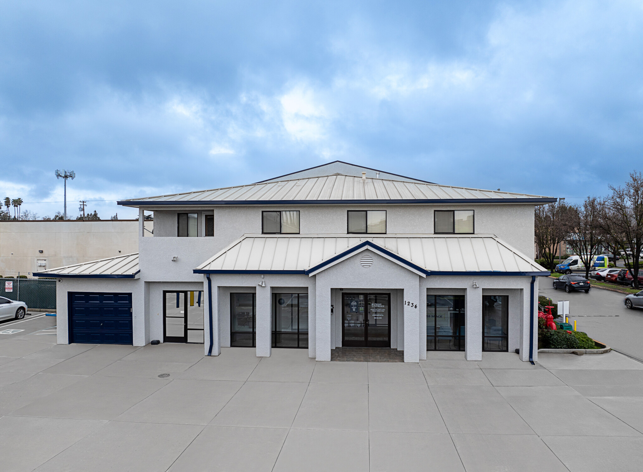 1234 McHenry Ave, Modesto, CA à louer Photo de l’immeuble– Image 1 sur 5