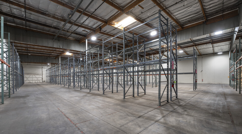 270 E Bonita Ave, Pomona, CA à louer - Photo de l’immeuble – Image 3 sur 9
