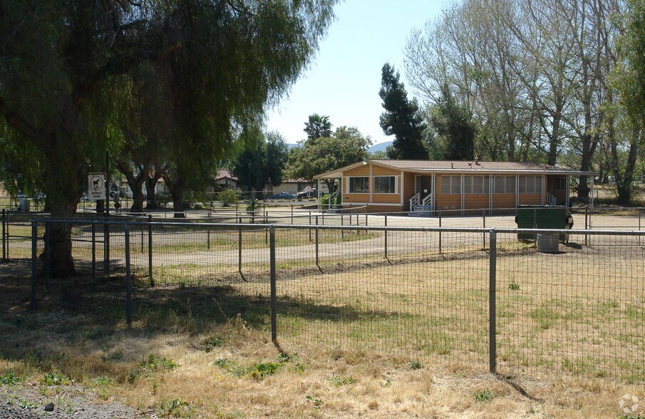 25110 Monroe Ave, Murrieta, CA à vendre - Photo de l’immeuble – Image 2 sur 15
