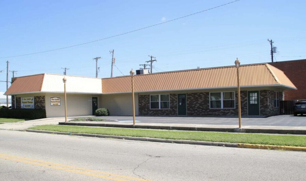 110-116 S Church St, New Carlisle, OH à vendre - Photo de l’immeuble – Image 3 sur 4