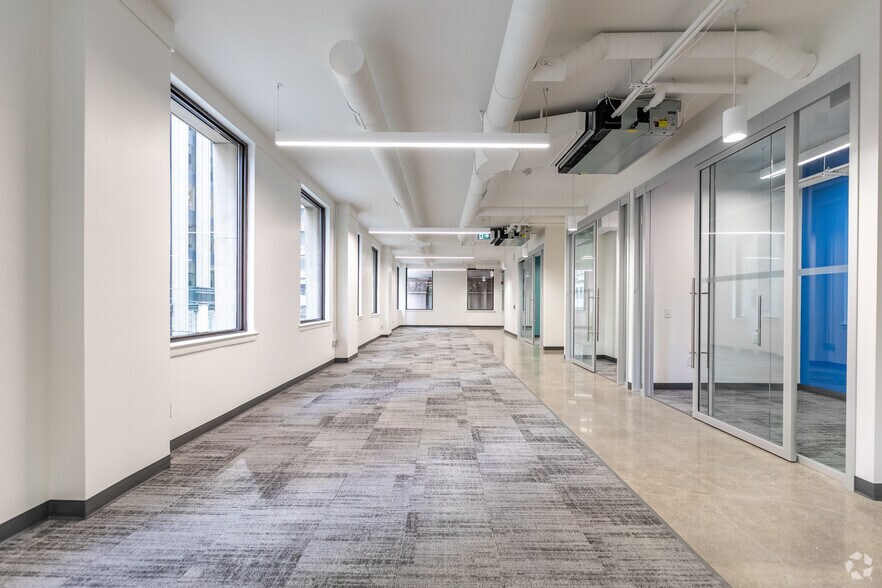 67 Richmond St W, Toronto, ON à louer - Photo intérieure – Image 3 sur 24
