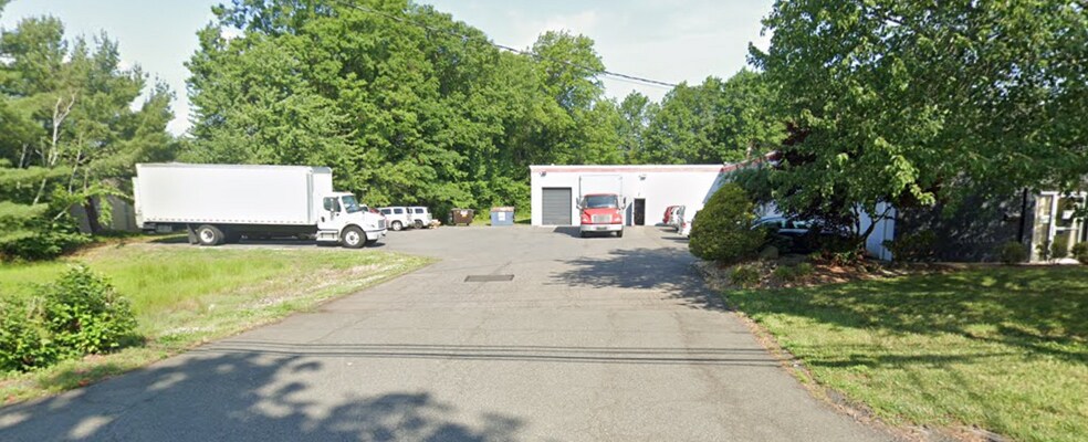 5 Veronica Ave, Somerset, NJ à vendre - Photo de l’immeuble – Image 3 sur 21