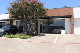 1212-1222 Melbourne Rd, Hurst, TX à louer Photo intérieure– Image 1 sur 2