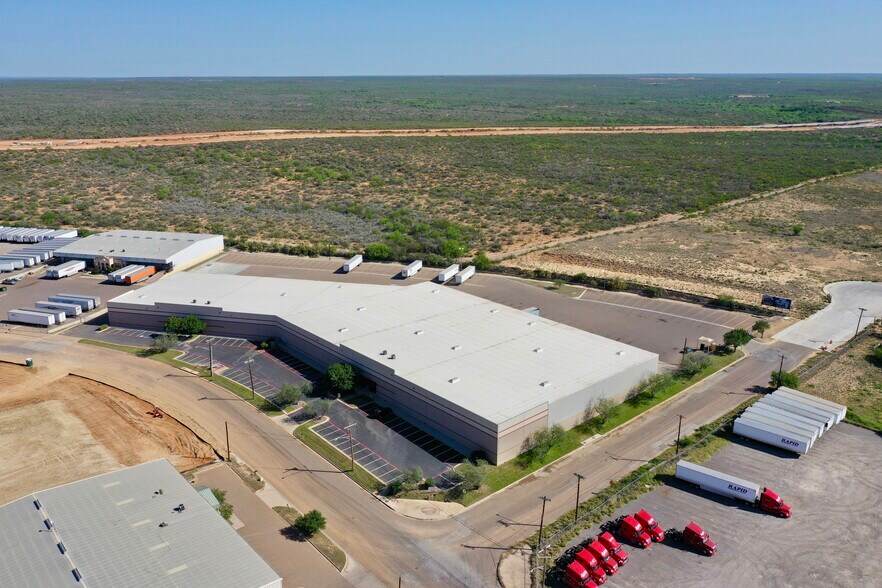 1629 World Trade Center Loop, Laredo, TX à louer - Aérien – Image 2 sur 23
