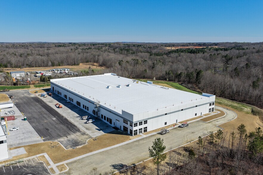 5672 Millstream Rd, Whitsett, NC à louer - Photo de la construction – Image 3 sur 7