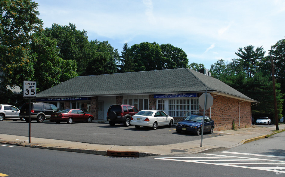 154-160 Broadway, Hillsdale, NJ à vendre - Photo principale – Image 1 sur 2