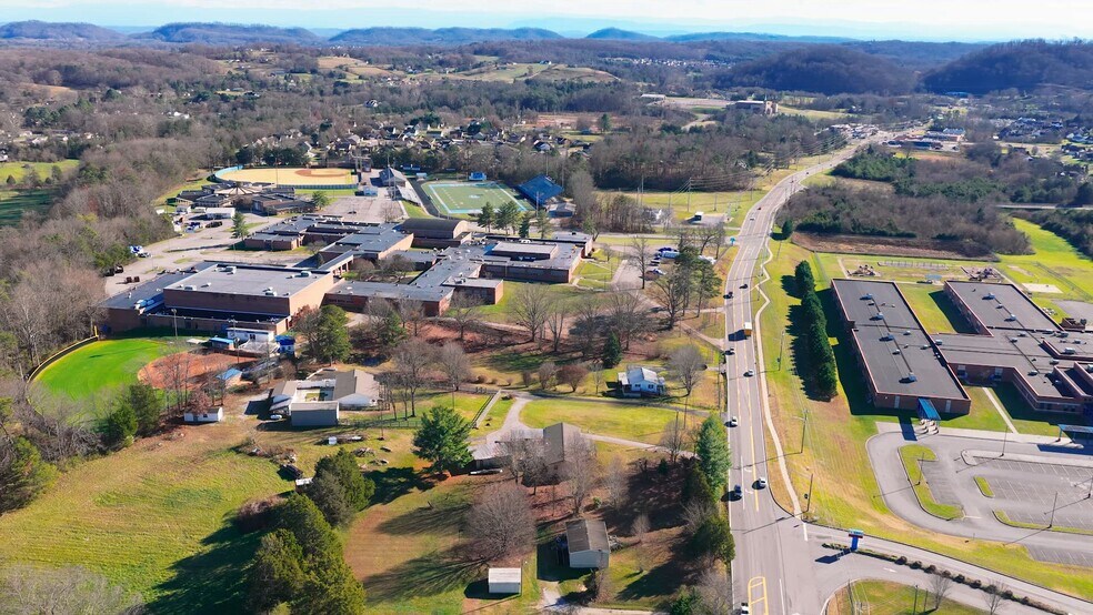 7700 Tazewell Pike, Corryton, TN à vendre - Vidéo sur l’annonce professionnelle – Image 2 sur 26